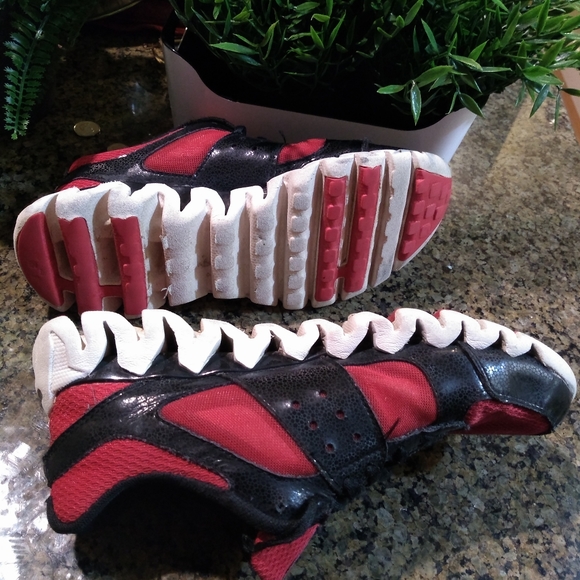 Reebok zig tech shark Red size 6.5 Boys youths - Picture 5 of 6